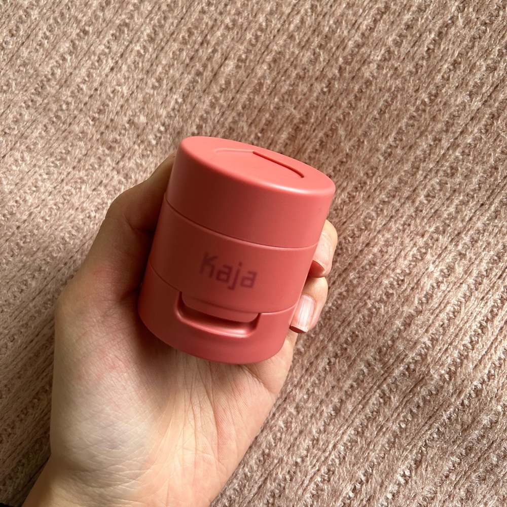 Kaja cheeky stamp blush